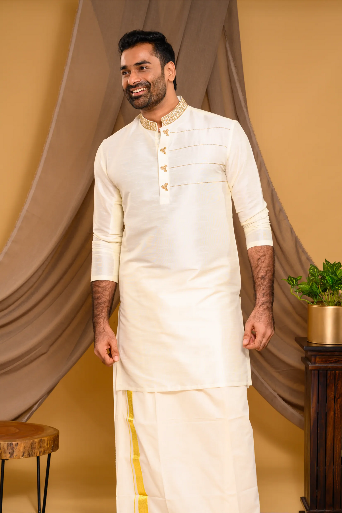 Ivory Silk Kurta with Hand Embroidery detailing on Neck & Zari Detailing on Chest (Kurta + Munde)