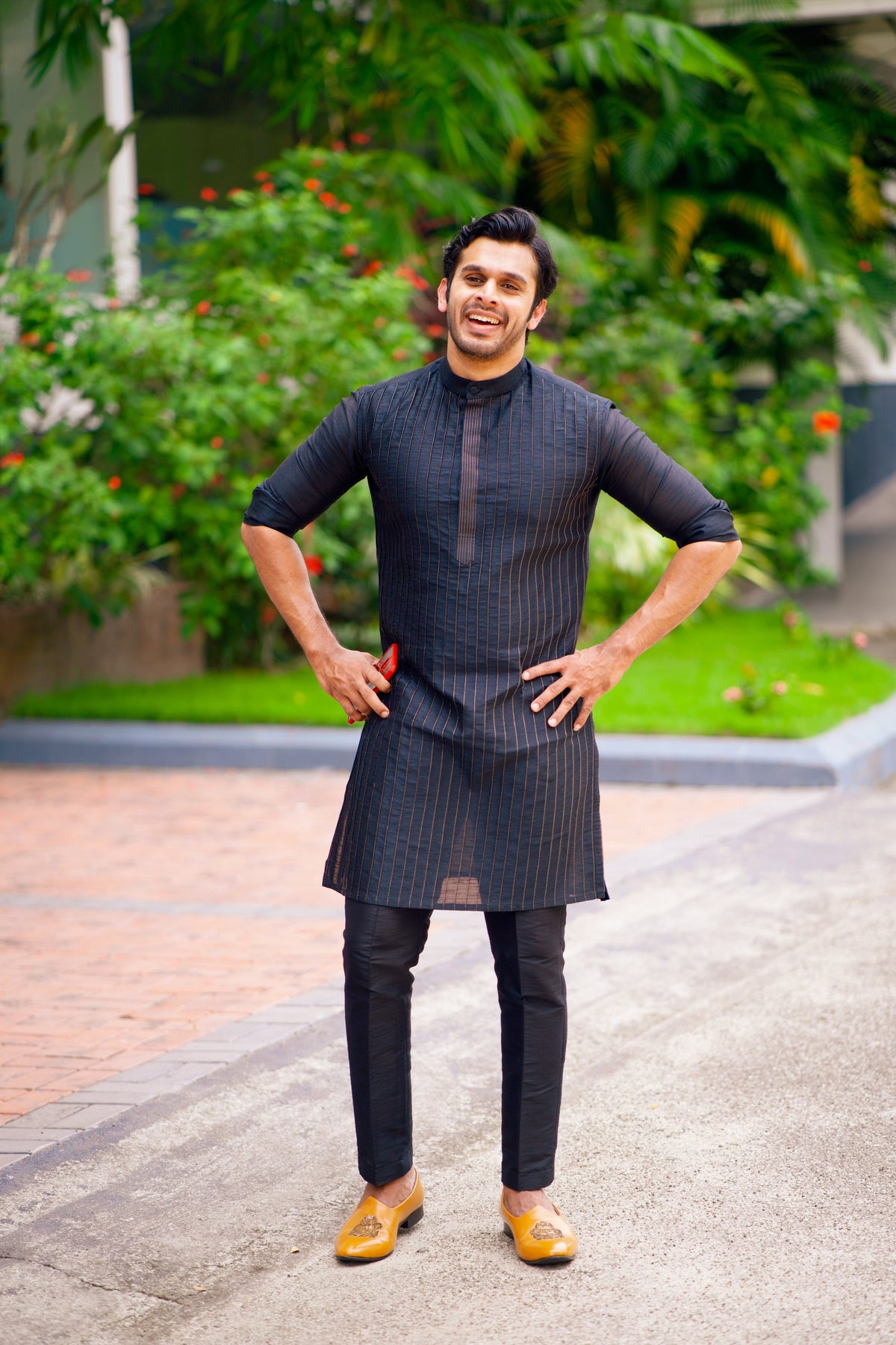 Charcoal Black Kurta Set With Vertical Tuck Detailing (Kurta + Black Bottom Pants)