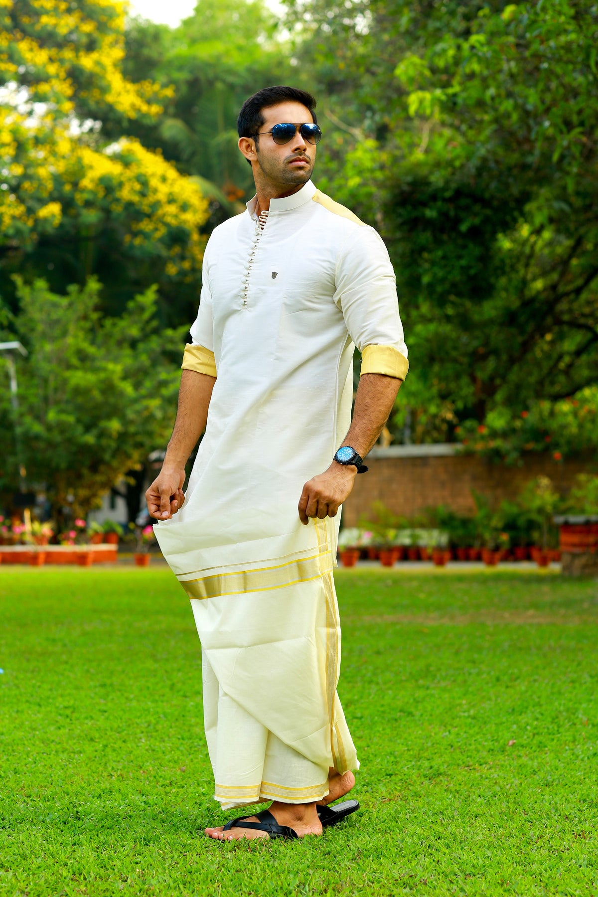 Off White Silk Kurta Set With Golden Zari Detailing on Shoulder & Sleeves (Kurta + Kasavu Munde)