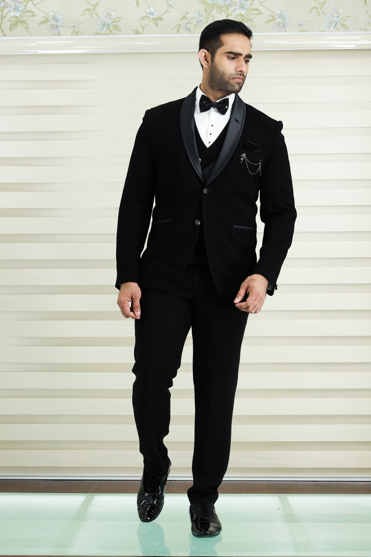Jade Black 3 Piece Tuxedo Suit (Set of 4)