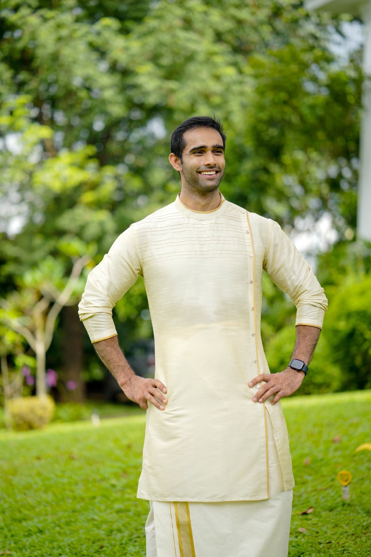 Parchment Cream Wedding Kurta Set with Sequence & Horizontal Zari Thread Golden Detailing (Kurta + Kasavu Munde)