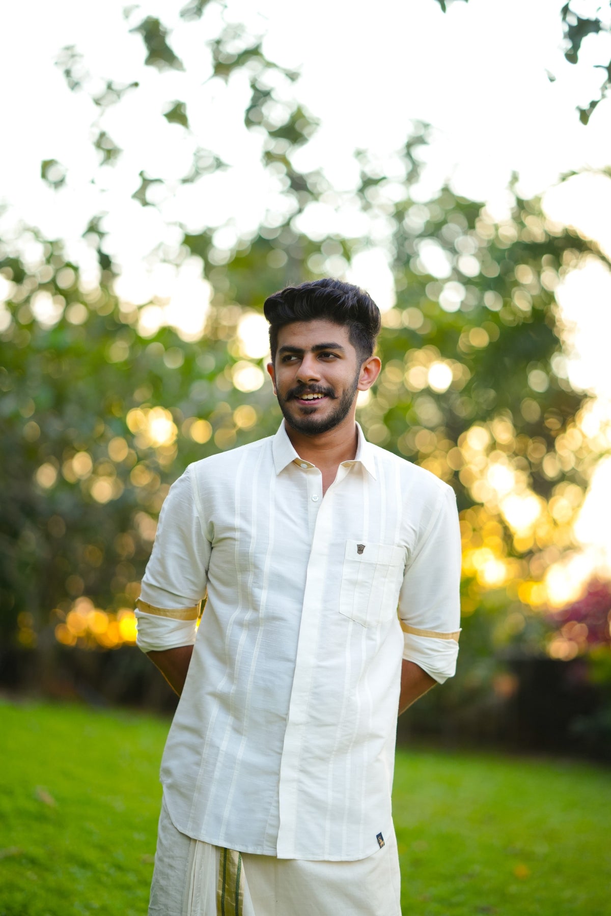 Off White Plain Silk Cutaway Collar Shirt with Gold Zari Detailing (Shirt + Kasavu Munde )