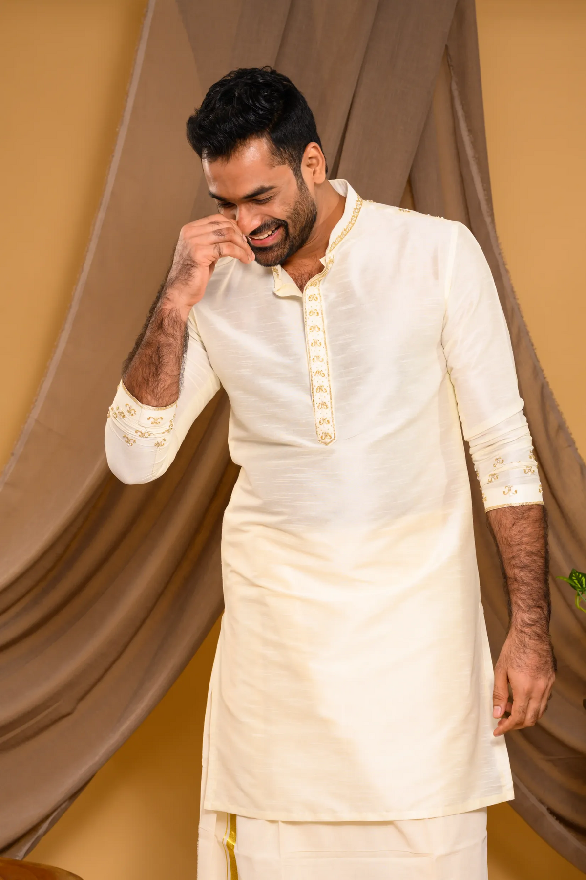 Ivory Silk Kurta with Light Hand Embroidery detailing on placket, sleeve edge & Neck (Kurta + Munde + Melmunde)