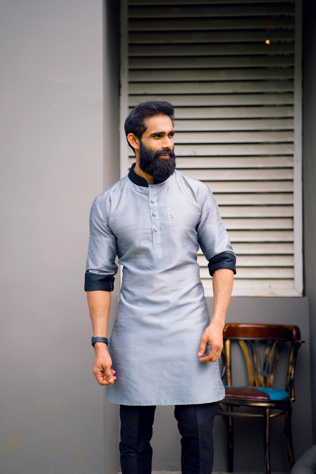 Coin Grey Kurta Set with  Black Contrast Stitch Detailing (Kurta + Black Bottom Pants)