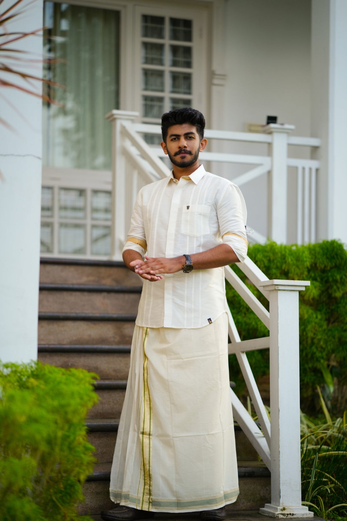 Off White Plain Silk Cutaway Collar Shirt with Gold Zari Detailing (Shirt + Kasavu Munde )